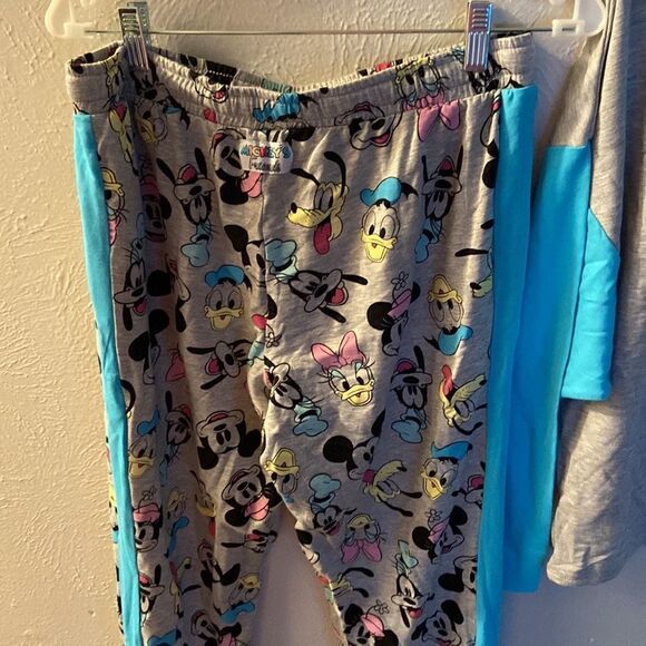 Mickey and friends PJs NWT size S kids - Picture 12 of 12